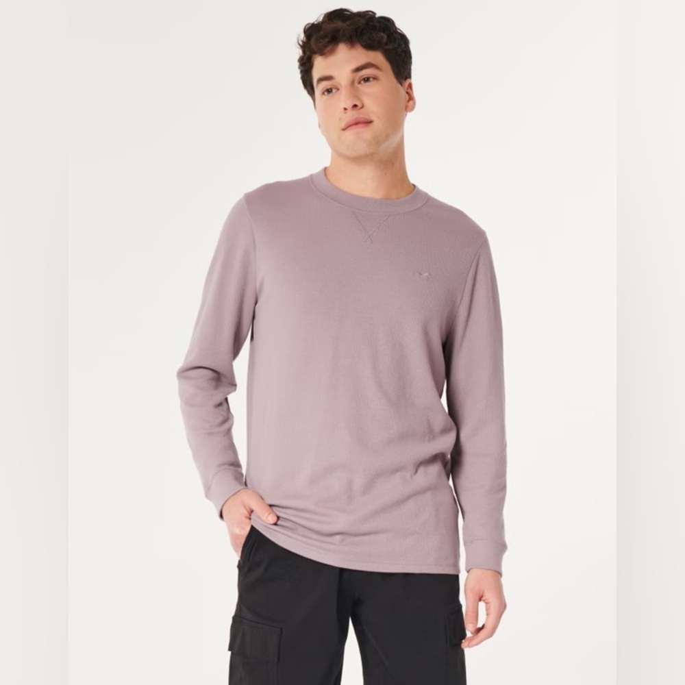 Hollister Men's Light Gray Long Sleeve Tee A0430